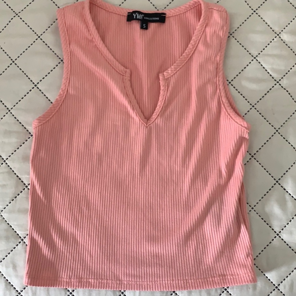 YMI cropped v neck ribbed top size Small.